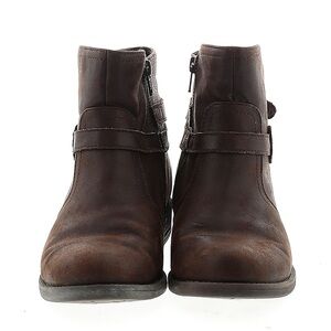 YUU Clayton 7.5 Wide Brown Ankle Boots Excellent